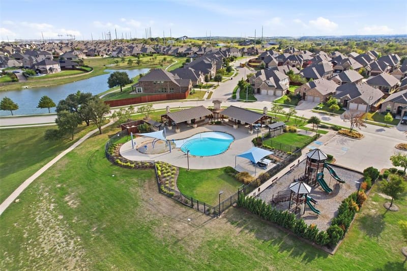 14616 Spitfire Trail, Fort Worth TX 76262 - Photo 32