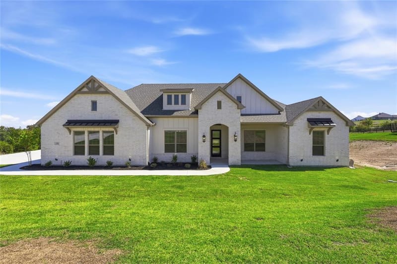 131 Oak Meadow Lane, Weatherford TX 76085 - Photo 2