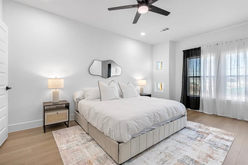 1511 S Barry Avenue, Dallas TX 75223 - Photo 26