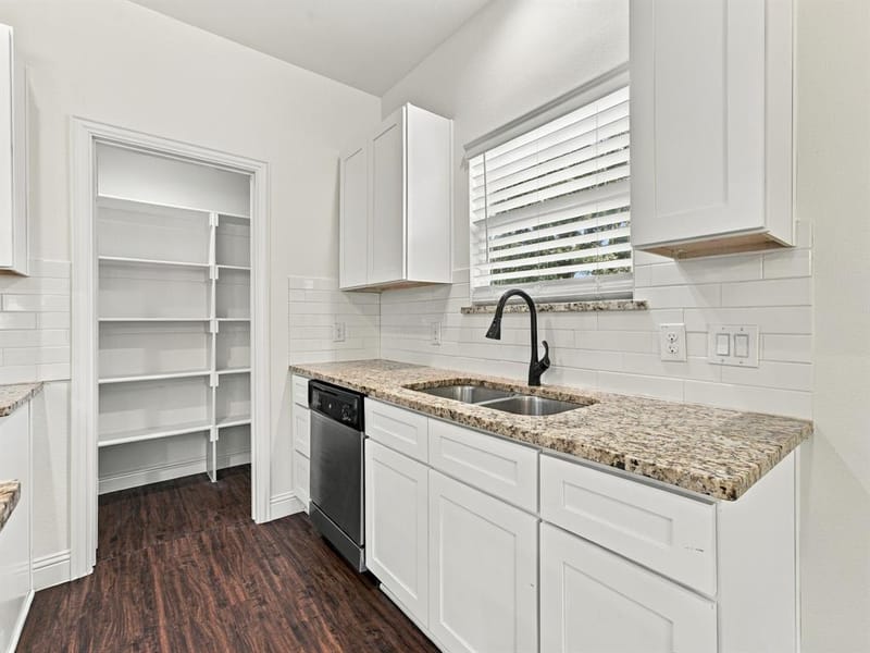 706 Port O Call Drive, Runaway Bay TX 76426 - Photo 15