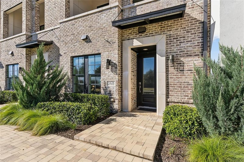 5428 Tomlinson Drive, Irving TX 75039 - Photo 2