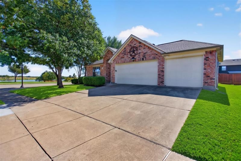 4001 Bridge Water Road, Heartland TX 75126 - Photo 28
