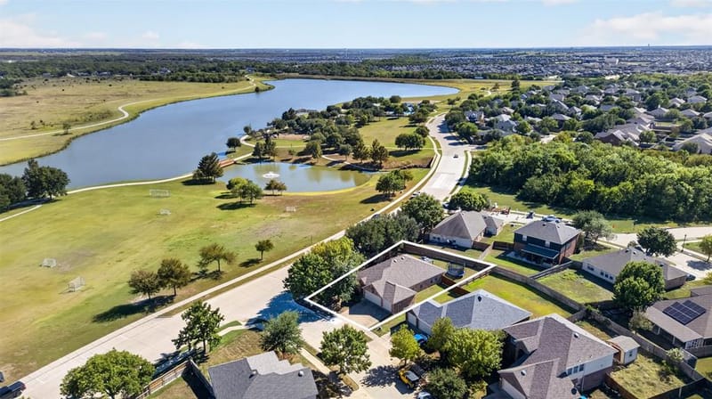 4001 Bridge Water Road, Heartland TX 75126 - Photo 30