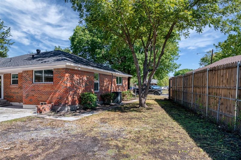 1522 Gillette Circle, Dallas TX 75217 - Photo 28