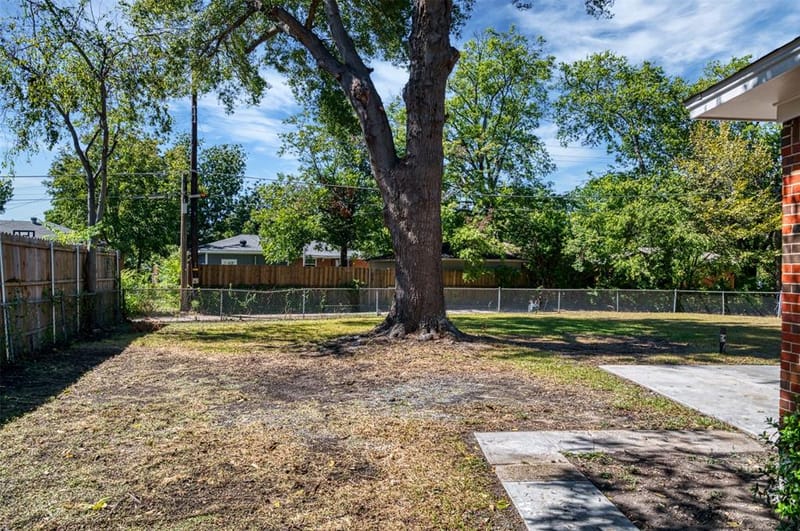 1522 Gillette Circle, Dallas TX 75217 - Photo 33