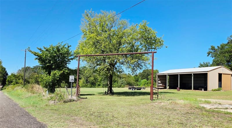 1426 Farm Road 2560, Sulphur Springs TX 75482 - Photo 22