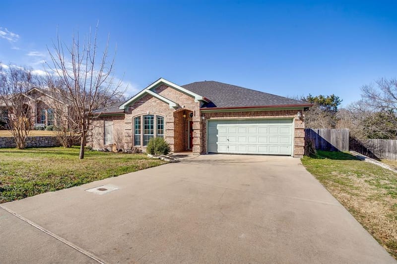 2226 Creek Side Drive, Weatherford TX 76087
