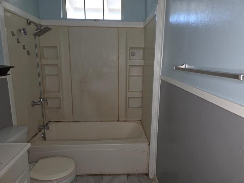 619 Truman Street, Arlington TX 76011 - Photo 8