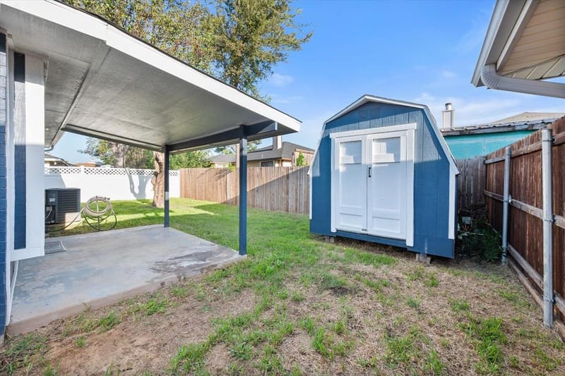 411 Lantana Drive, Arlington TX 76018 - Photo 6