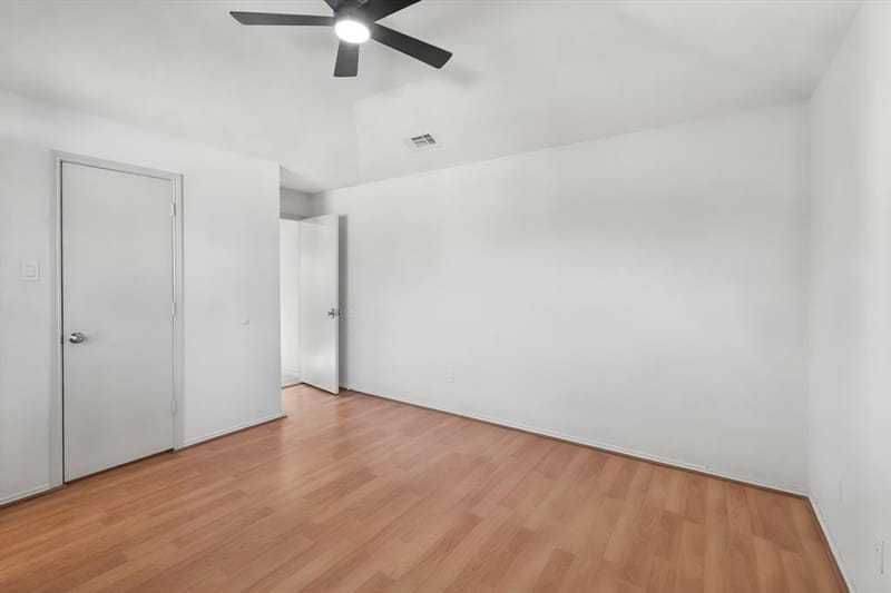 411 Lantana Drive, Arlington TX 76018 - Photo 10