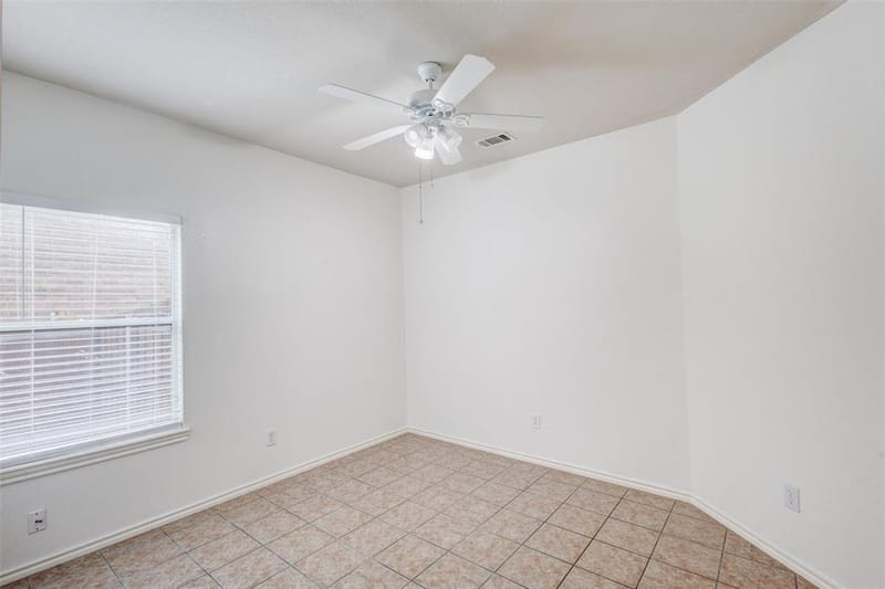 7048 Summit Parc Drive, Dallas TX 75249 - Photo 3