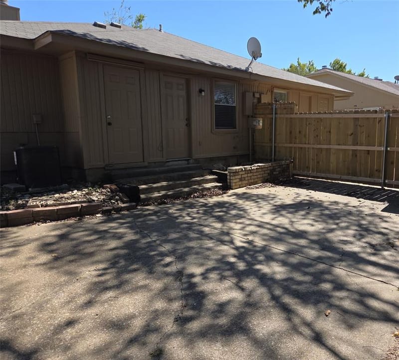 2400 Monte Carlo Drive # B, Arlington TX 76015 - Photo 3