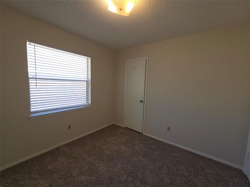 2400 Monte Carlo Drive # B, Arlington TX 76015 - Photo 9