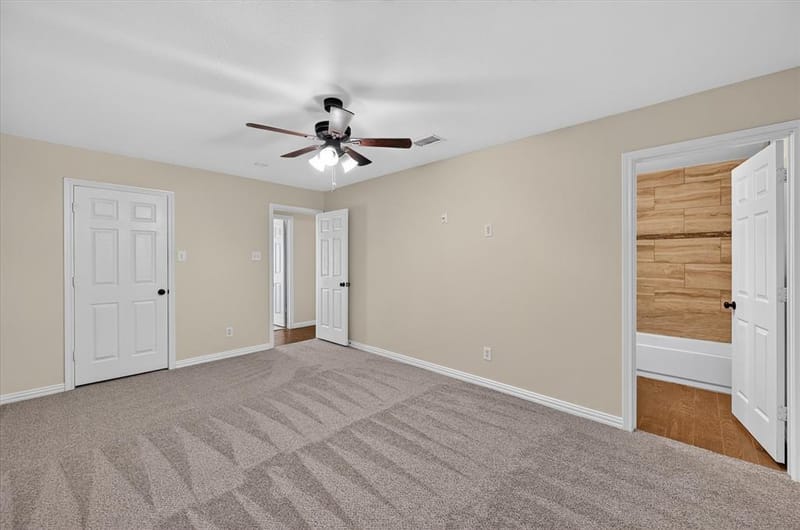 521 E Glendale Street, Crowley TX 76036 - Photo 16