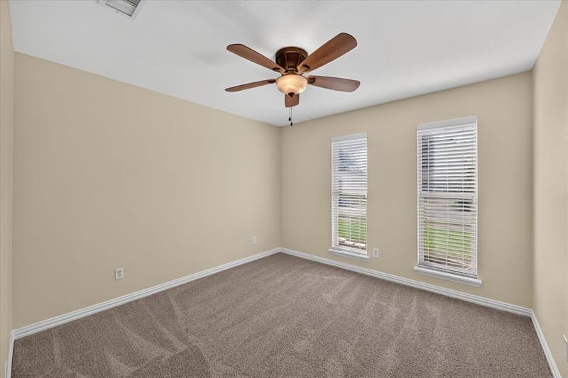 521 E Glendale Street, Crowley TX 76036 - Photo 11