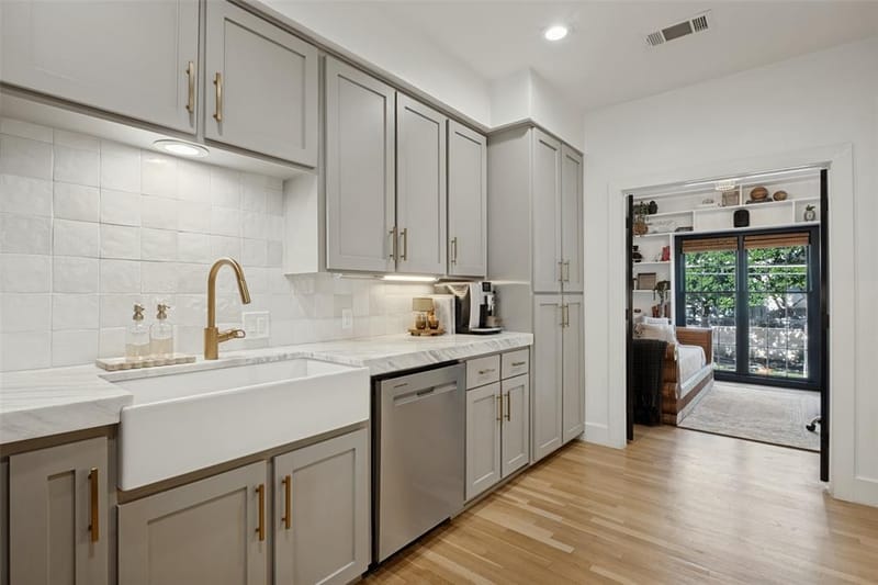 3501 Dickason Avenue # B, Dallas TX 75219 - Photo 14
