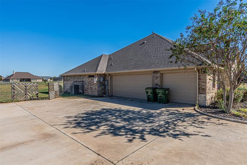 7812 Grain Court, Godley TX 76044 - Photo 38