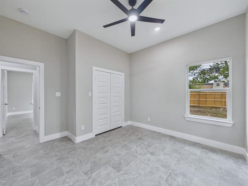 948 Marion Avenue, Fort Worth TX 76104 - Photo 13