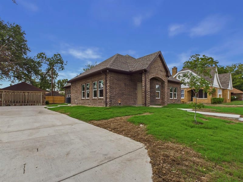 948 Marion Avenue, Fort Worth TX 76104 - Photo 3