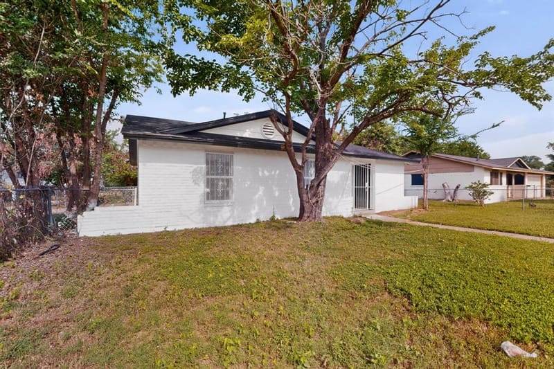 301 Stoneport Drive, Dallas TX 75217 - Photo 2