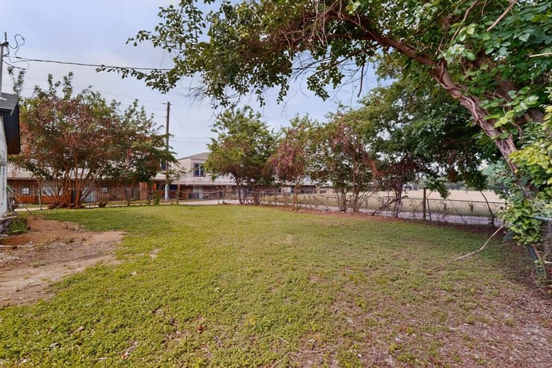 301 Stoneport Drive, Dallas TX 75217 - Photo 40