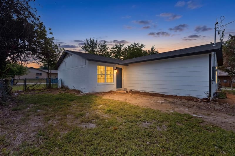 301 Stoneport Drive, Dallas TX 75217 - Photo 35
