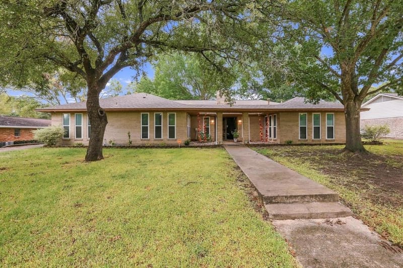 1908 Nancy Lea Drive, Bonham TX 75418