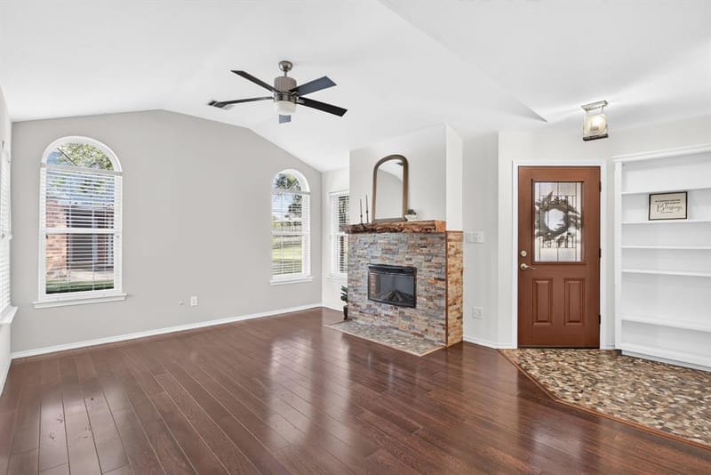 6123 Welden Court, Fort Worth TX 76132 - Photo 5