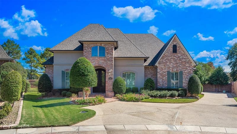 205 Summertree Court, Bossier City LA 71111