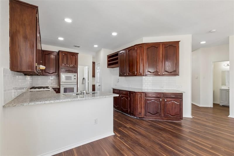 1604 Bennington Drive, Carrollton TX 75007 - Photo 7