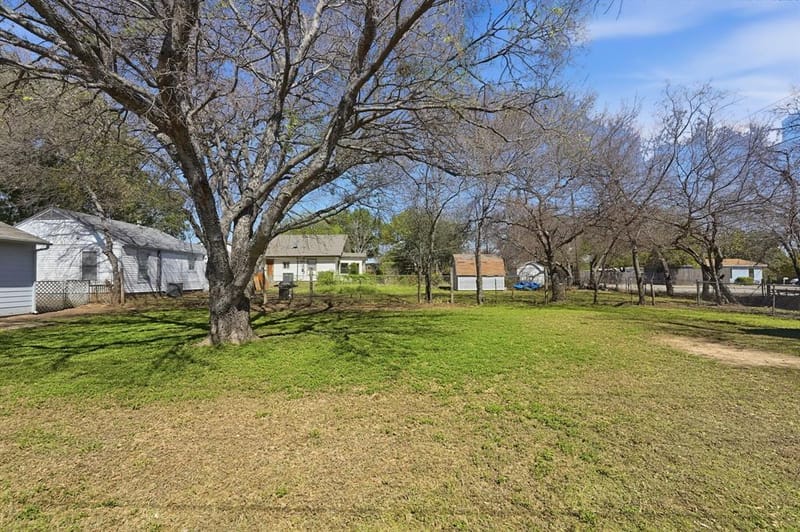 110 N Redford Lane, White Settlement TX 76108 - Photo 22