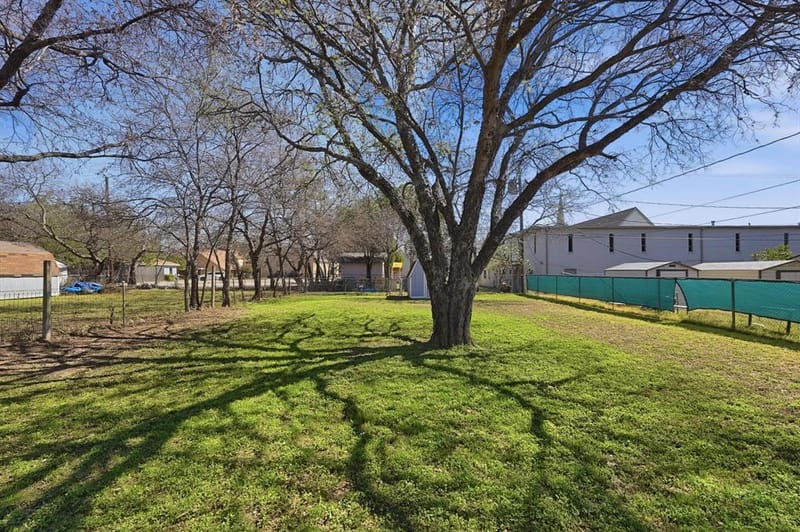 110 N Redford Lane, White Settlement TX 76108 - Photo 20