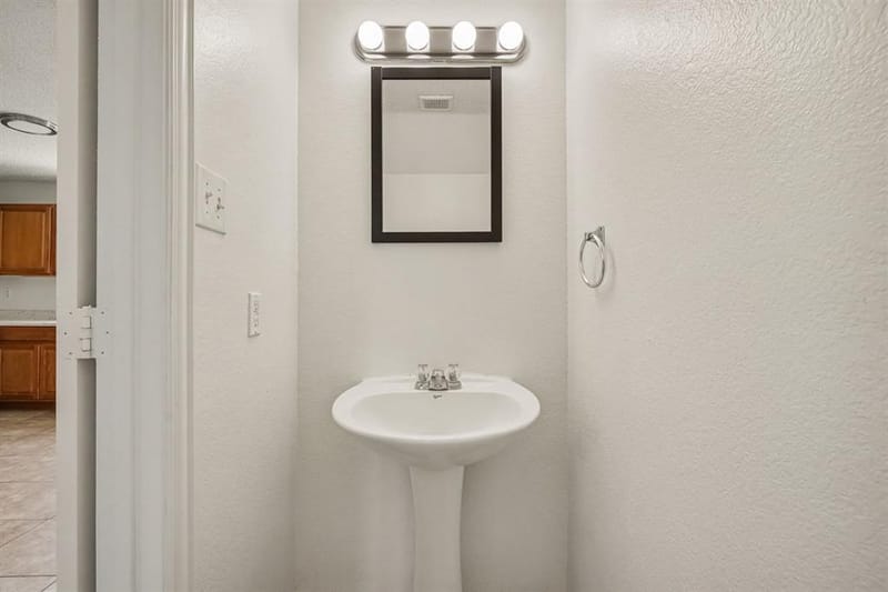 1227 Scarlet Sage Parkway, Burleson TX 76028 - Photo 16
