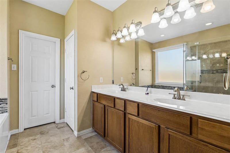 8410 Lexington Court, Rowlett TX 75089 - Photo 10