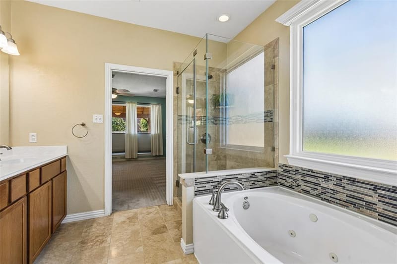 8410 Lexington Court, Rowlett TX 75089 - Photo 11