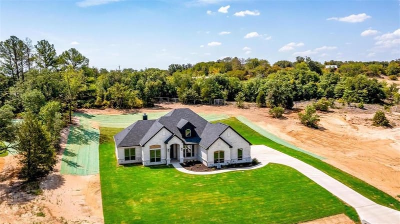 1007 Meadow Wood Terrace, Azle TX 76020 - Photo 2