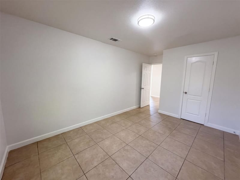 1322 E Waco Avenue, Dallas TX 75216 - Photo 13