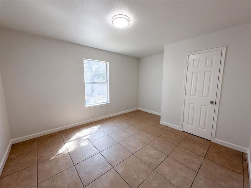 1322 E Waco Avenue, Dallas TX 75216 - Photo 11