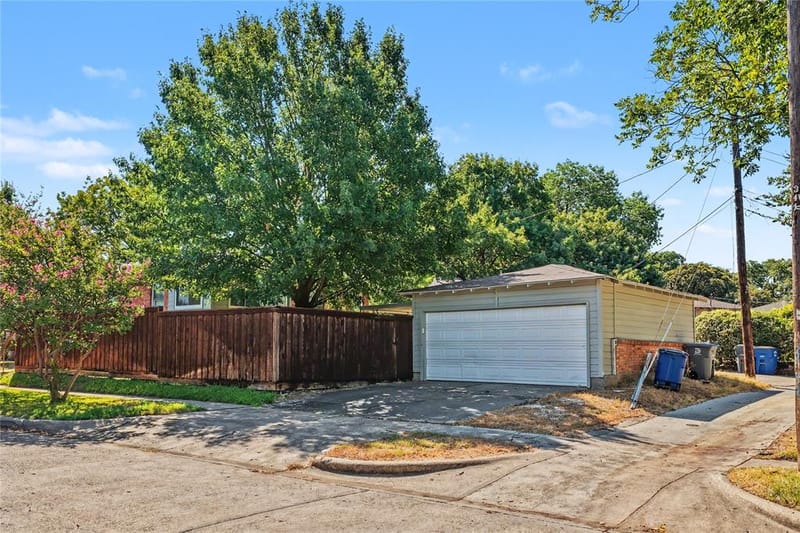 103 S Plymouth Road, Dallas TX 75211 - Photo 29
