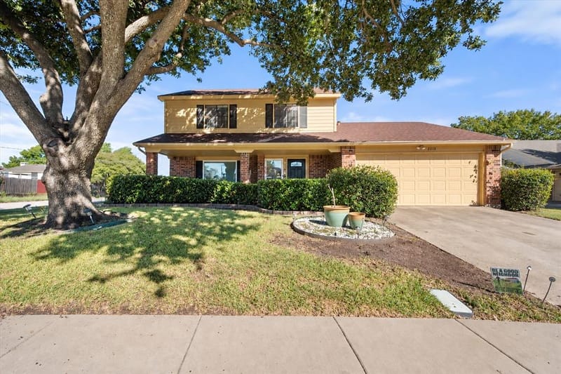 2215 Villanova Street, Arlington TX 76018