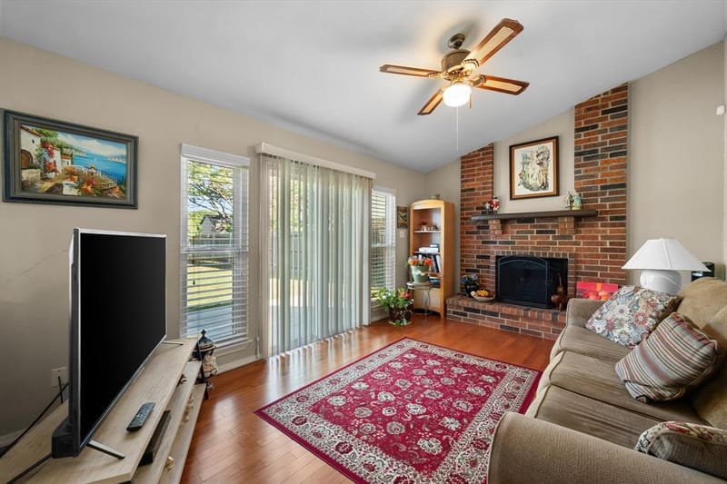 2215 Villanova Street, Arlington TX 76018 - Photo 15