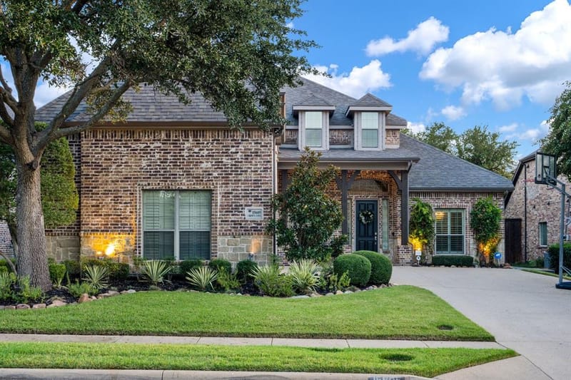 15605 Crown Cove Lane, Frisco TX 75035 - Photo 2