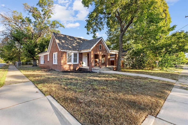 3327 Morrow Avenue, Waco TX 76707 - Photo 3