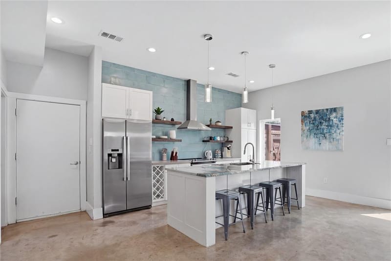 180 S Cisco Street, Dallas TX 75246