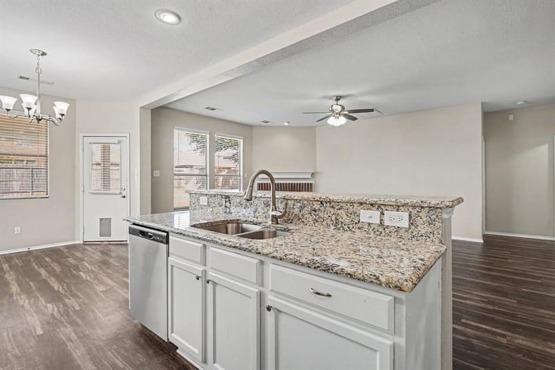 636 Tradewind Drive, Fort Worth TX 76131 - Photo 7