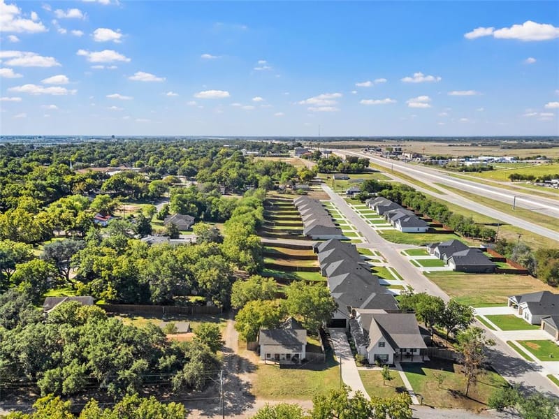 605 W Ronda Street, West TX 76691 - Photo 26
