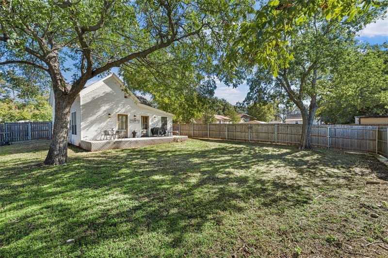 605 W Ronda Street, West TX 76691 - Photo 24