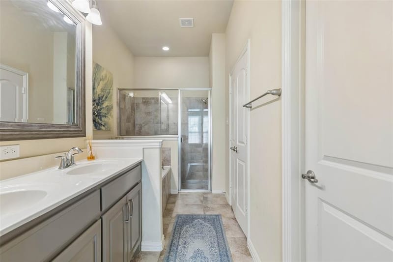 8209 Main Street, North Richland Hills TX 76182 - Photo 22