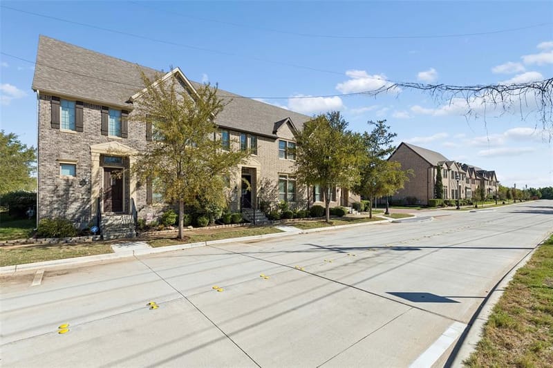 8209 Main Street, North Richland Hills TX 76182 - Photo 3