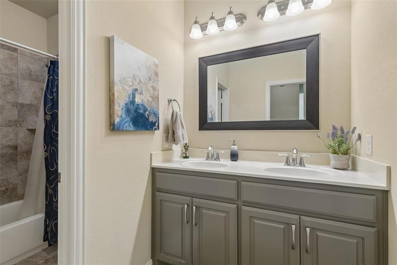 8209 Main Street, North Richland Hills TX 76182 - Photo 28